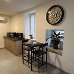 Holiday home Paisible Avec Jardin Et Animaux Acceptes En Allier - Fr-1-489-618