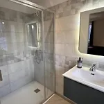 Paisible Avec Jardin Et Animaux Acceptes En Allier - Fr-1-489-618 *