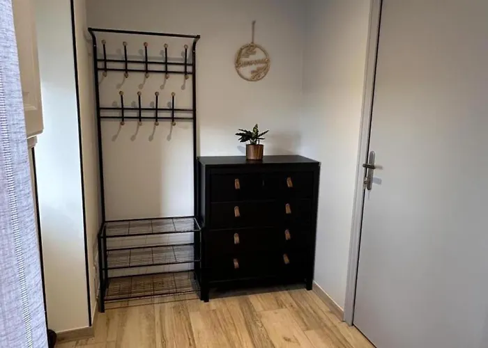 Paisible Avec Jardin Et Animaux Acceptés En Allier - Fr-1-489-618 * Buxières-les-Mines