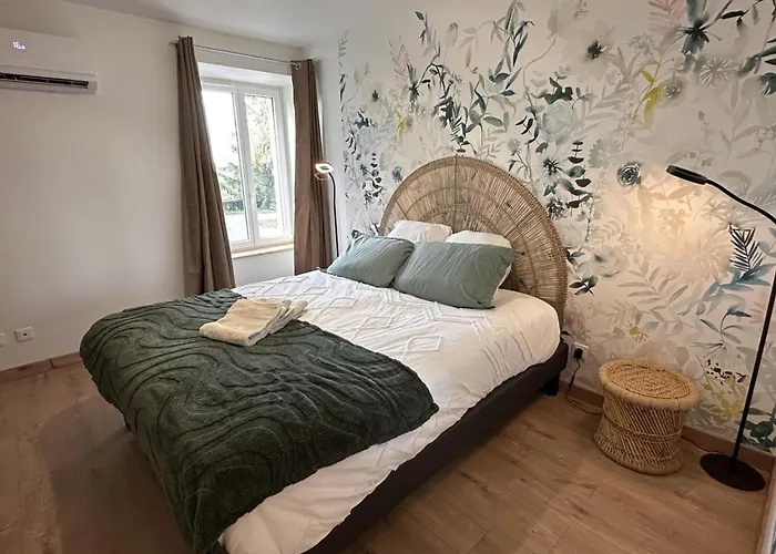 Hébergement de vacances Paisible Avec Jardin Et Animaux Acceptés En Allier - Fr-1-489-618 *