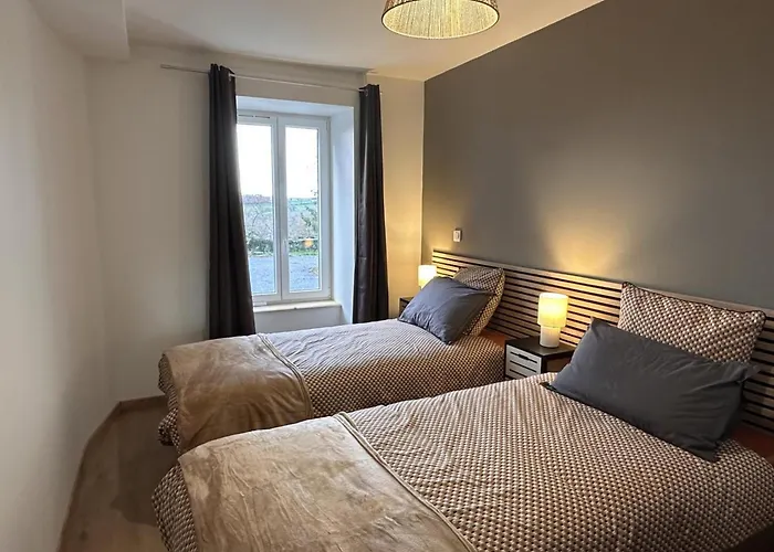 Paisible Avec Jardin Et Animaux Acceptés En Allier - Fr-1-489-618 * Buxières-les-Mines